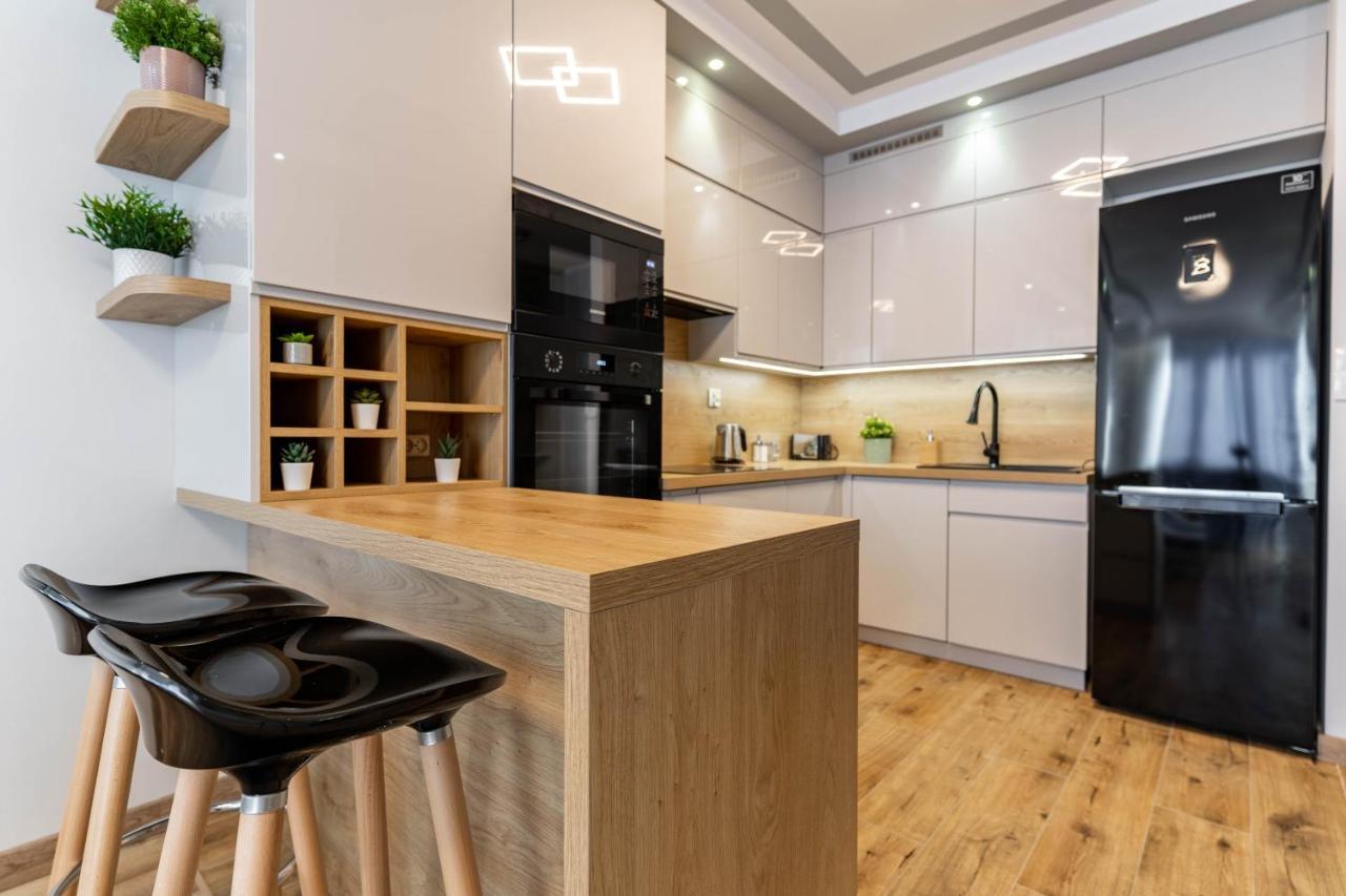 Wrocapartments Starcenter - Parking Free Вроцлав Екстериор снимка